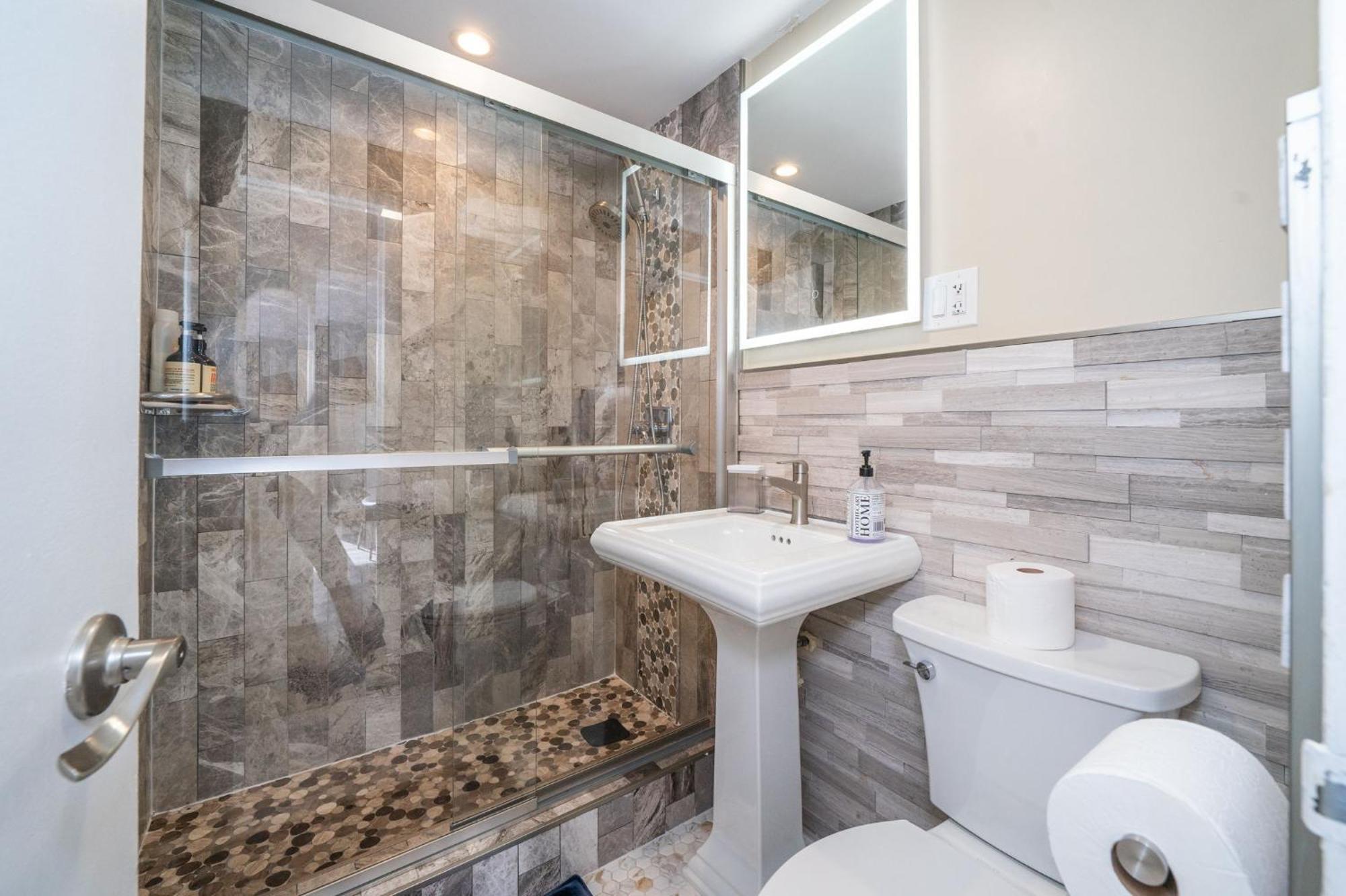 Apartament Just Renovated 3 Br/2Bath/ Parking+ Downtown View Atlanta Zewnętrze zdjęcie